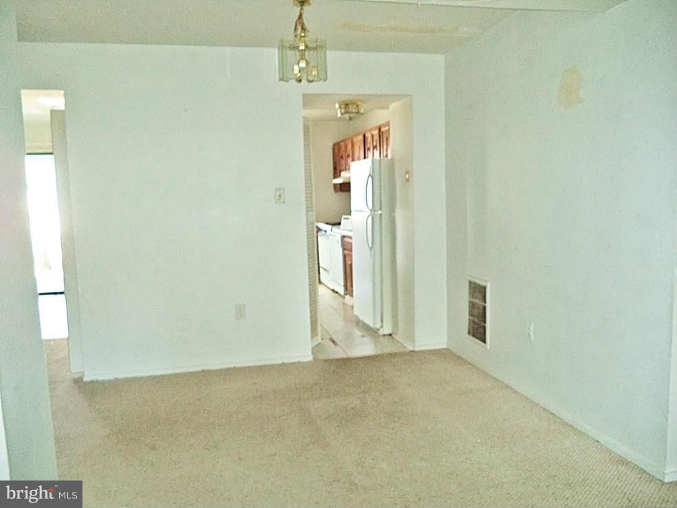 VILLAGE OF OAKLAND MILLS - Residential