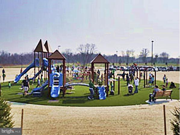 VILLAGE OF OAKLAND MILLS - Residential