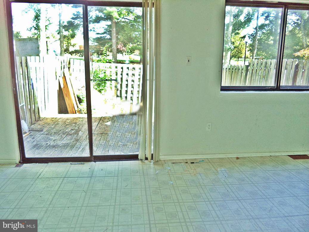 VILLAGE OF OAKLAND MILLS - Residential