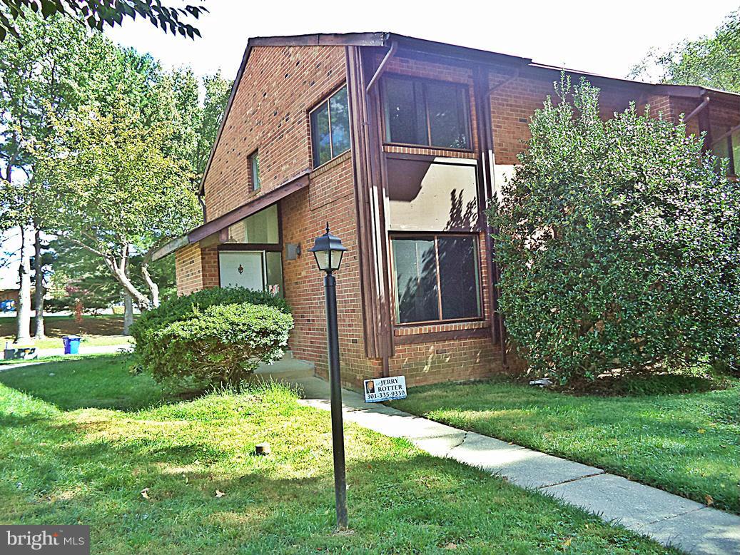 VILLAGE OF OAKLAND MILLS - Residential