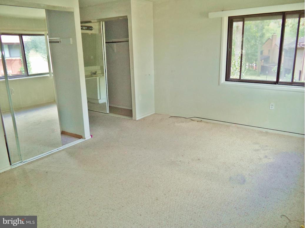 VILLAGE OF OAKLAND MILLS - Residential