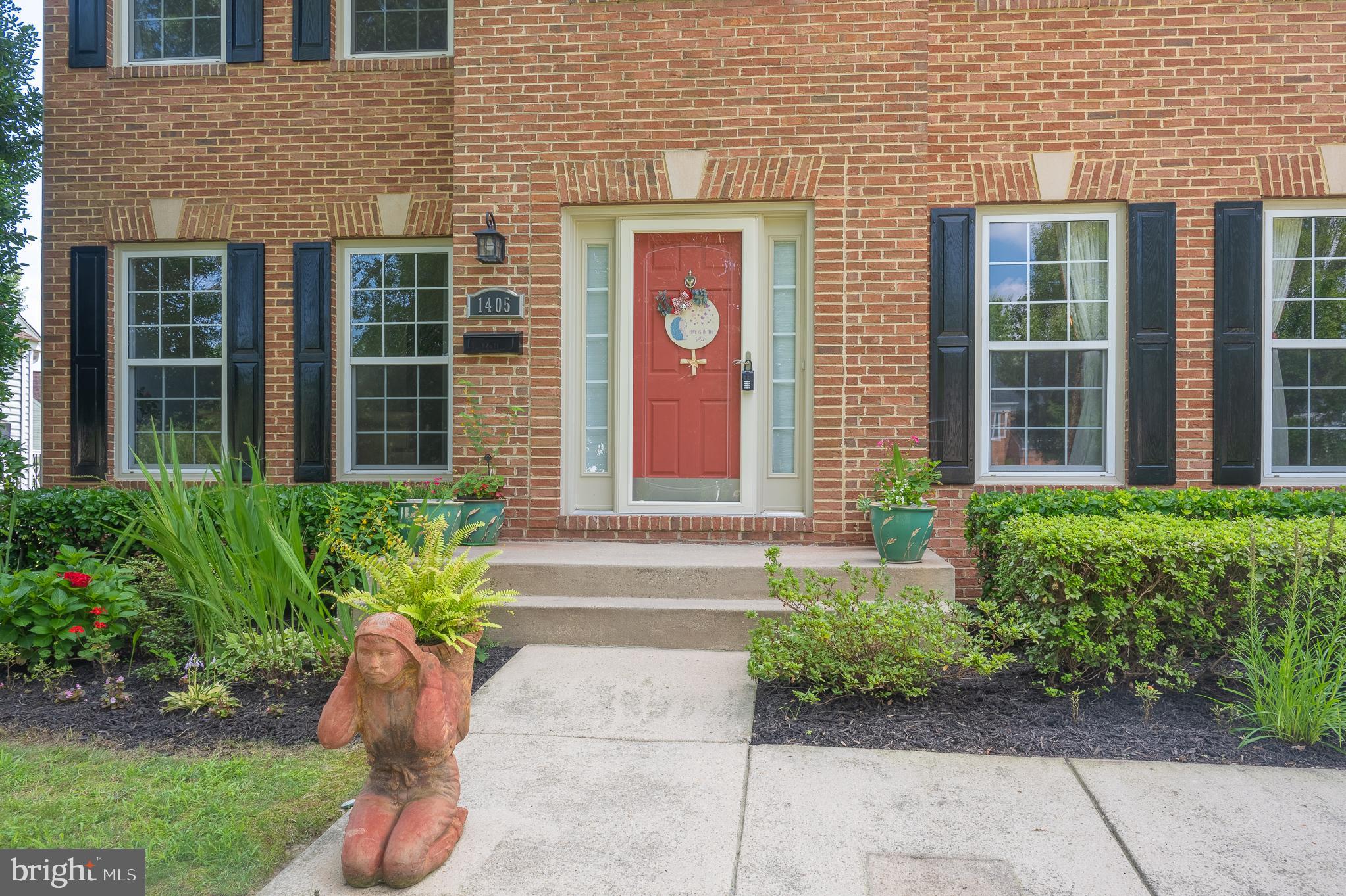 1405 WHOOPING COURT