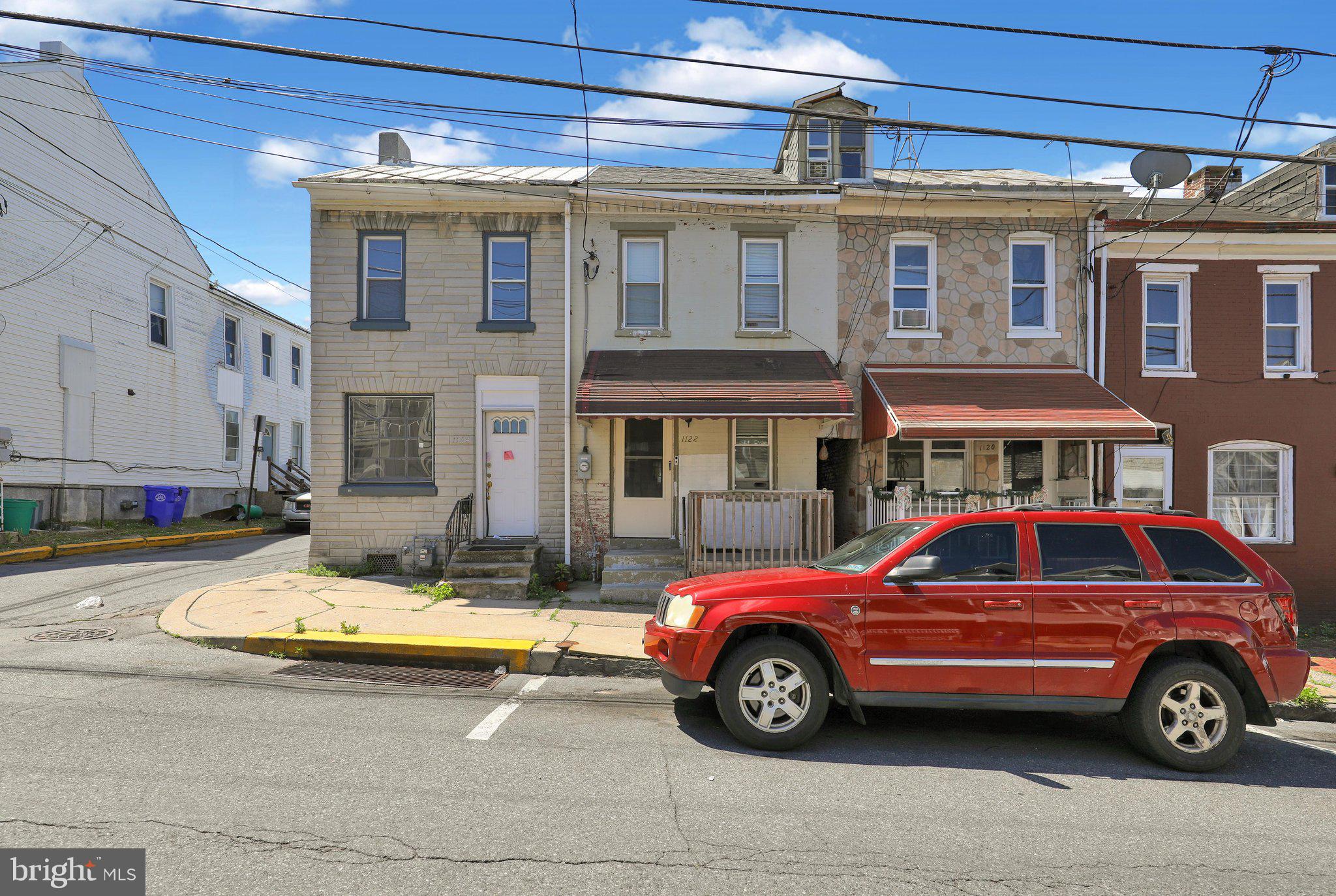 1122 BUTTONWOOD STREET