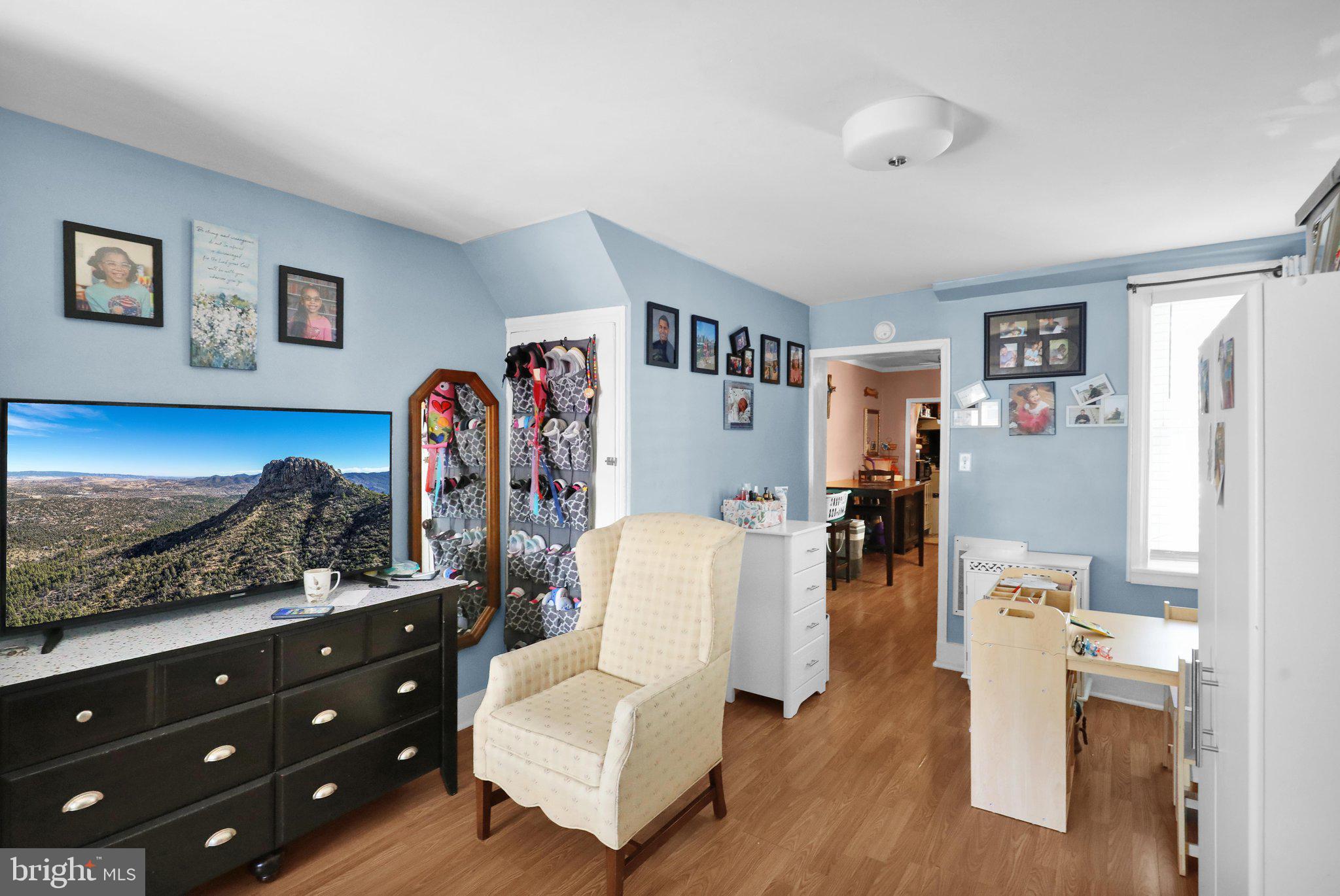 1122 BUTTONWOOD STREET