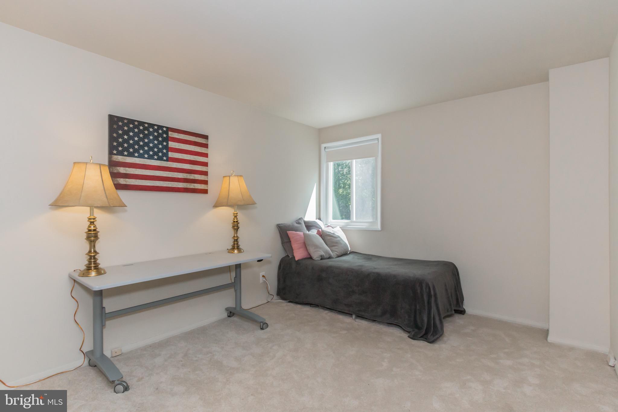 SPRING LAKE - Residential Lease