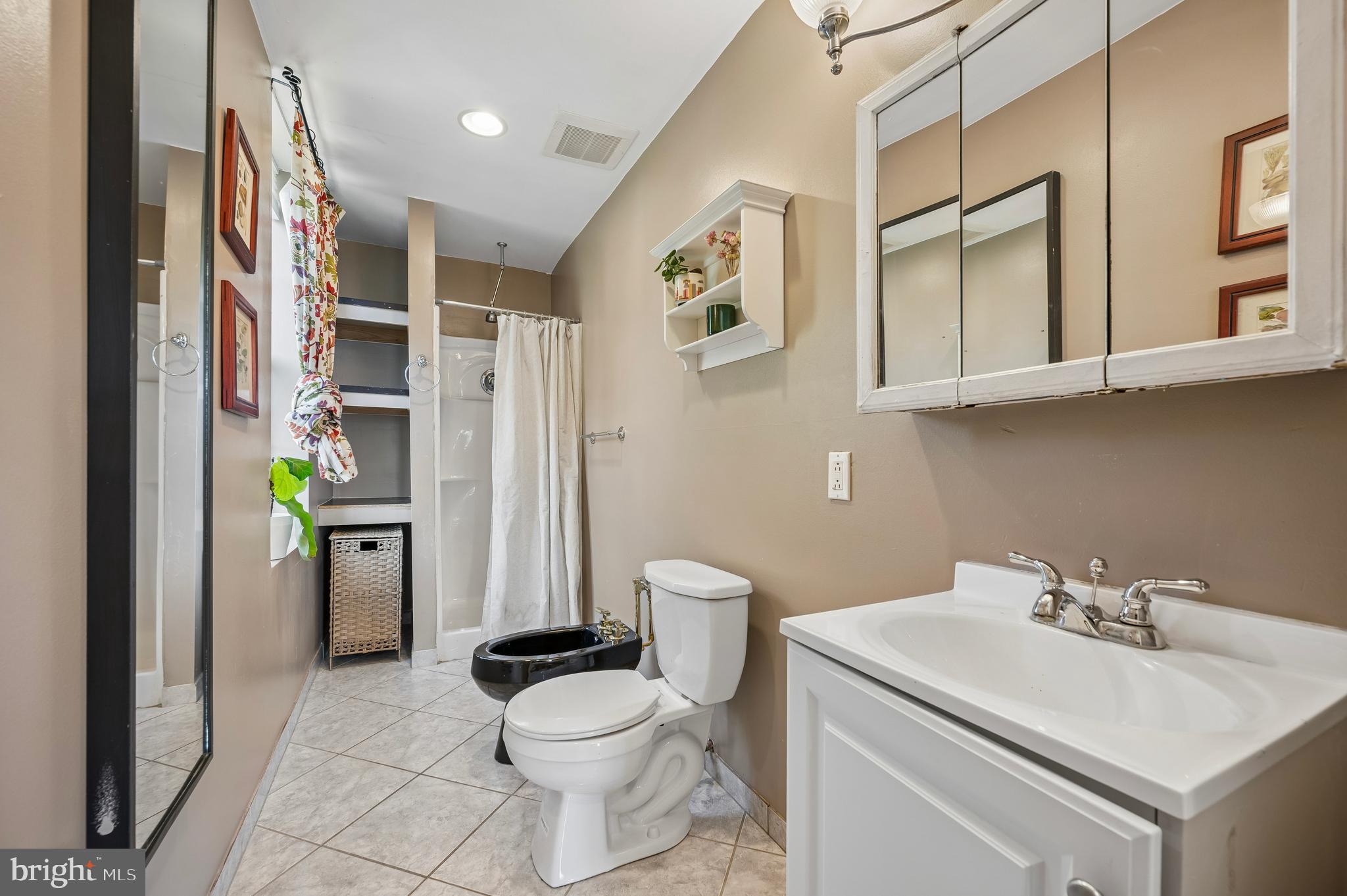 GERMANTOWN - Residential