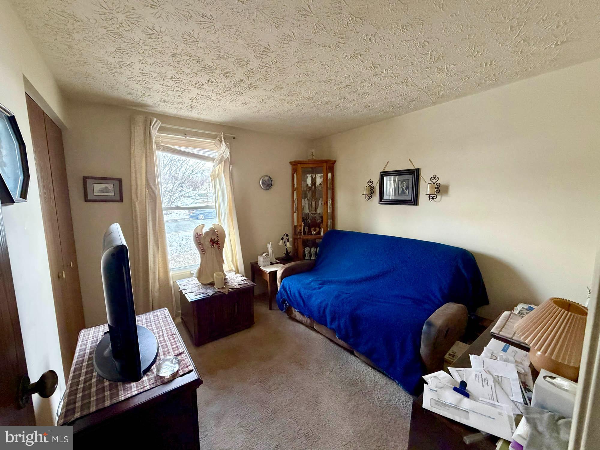 ROYAL EXCHANGE - Residential