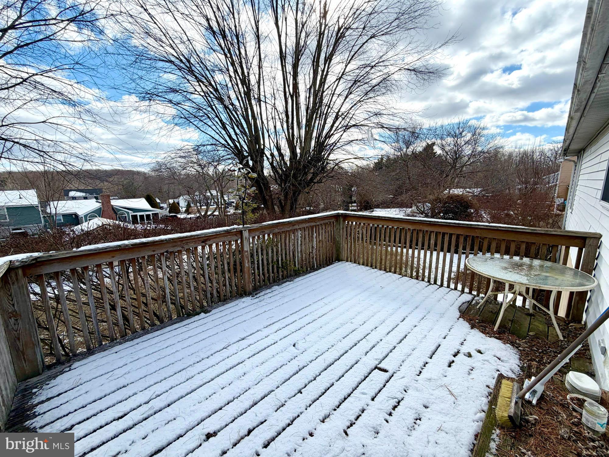 ROYAL EXCHANGE - Residential