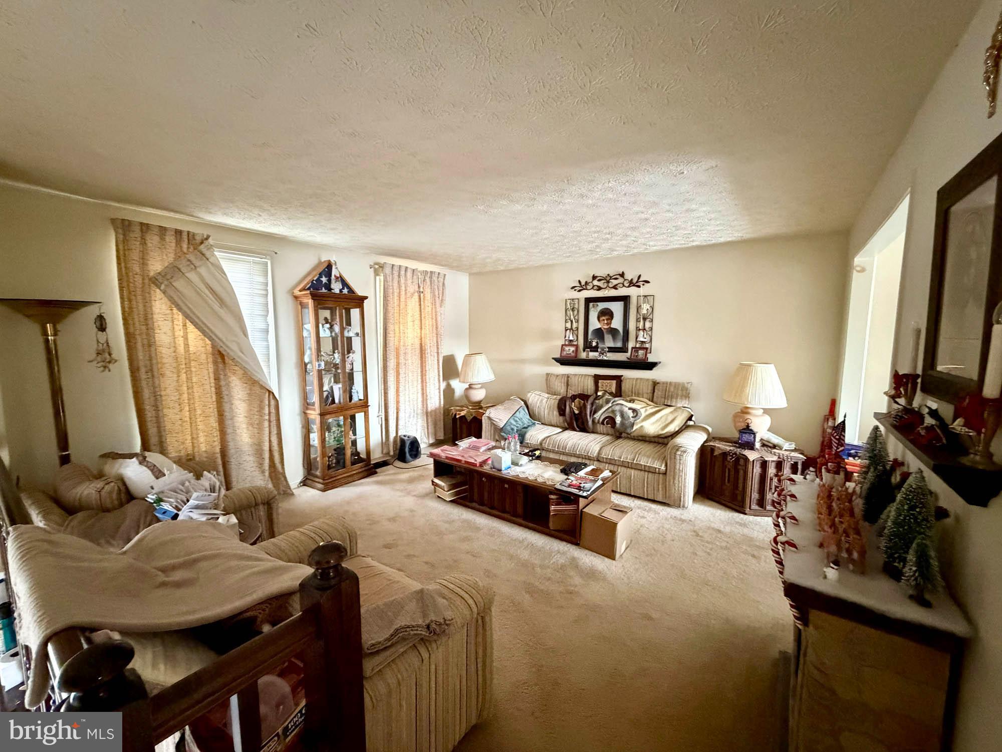 ROYAL EXCHANGE - Residential