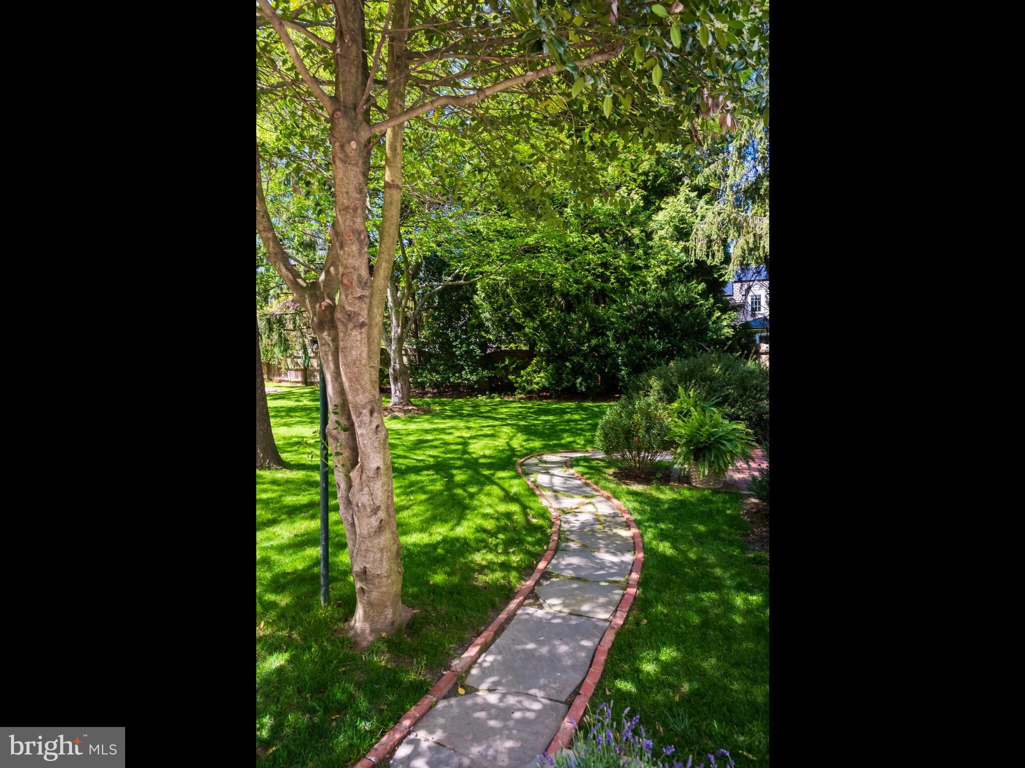 HAMORTON VILLAGE - Residential