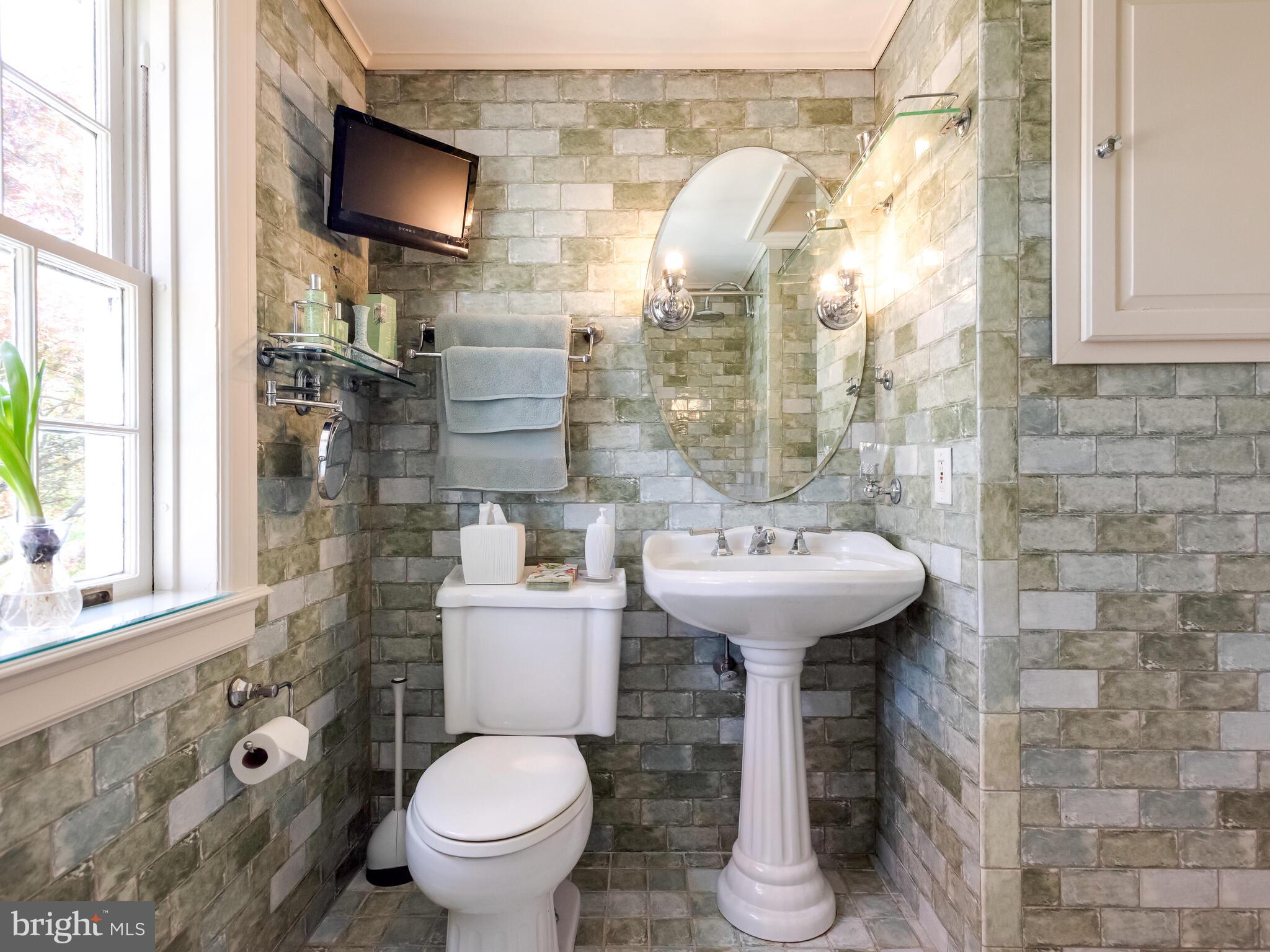 HAMORTON VILLAGE - Residential