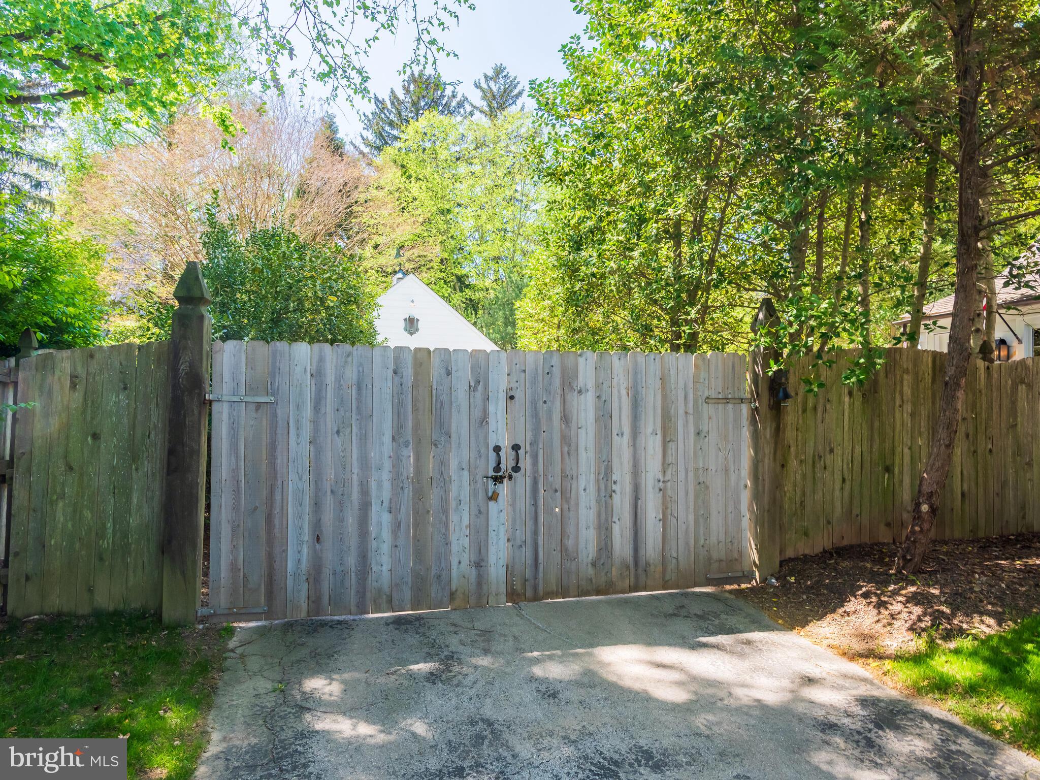 HAMORTON VILLAGE - Residential