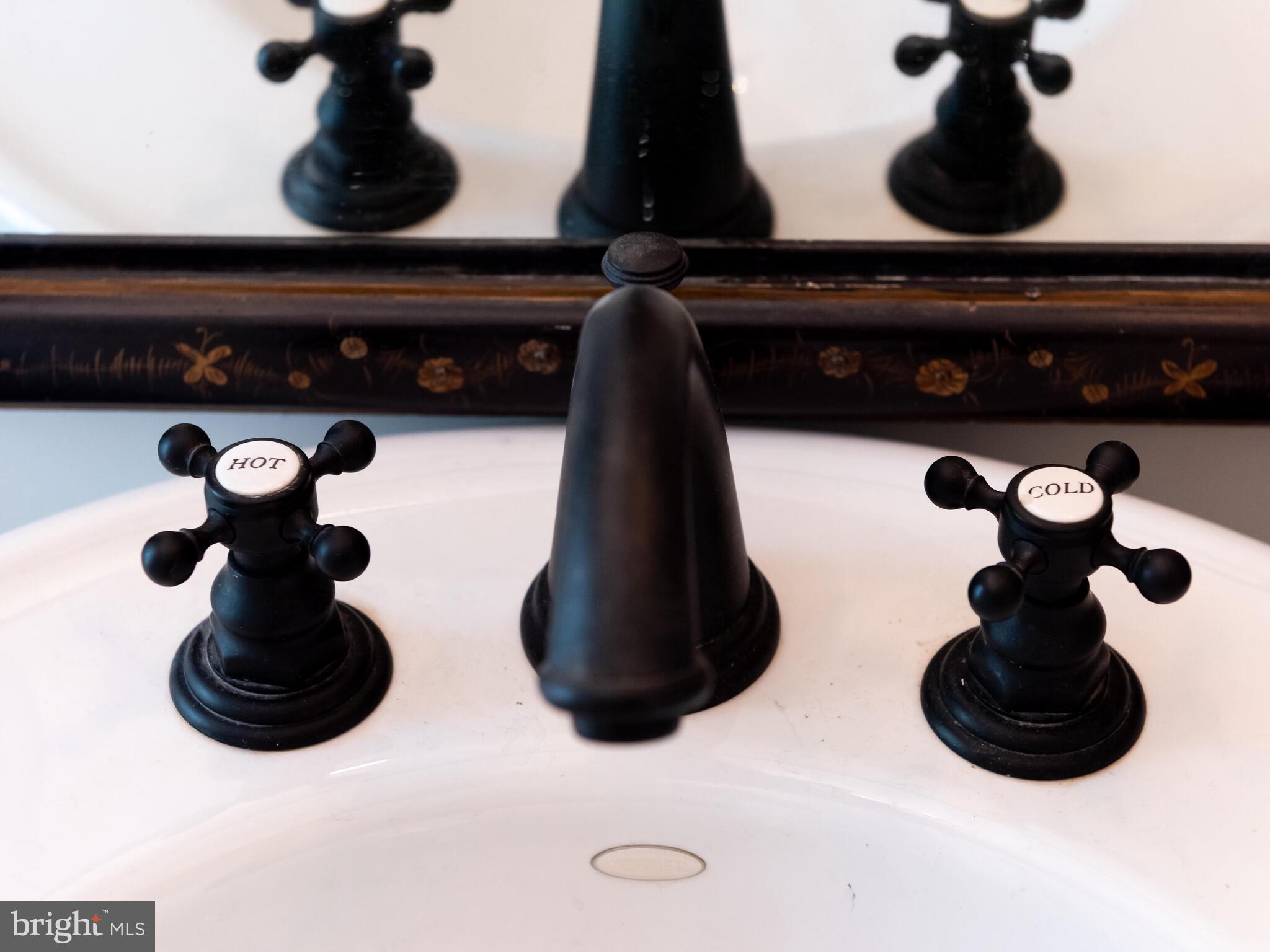 HAMORTON VILLAGE - Residential