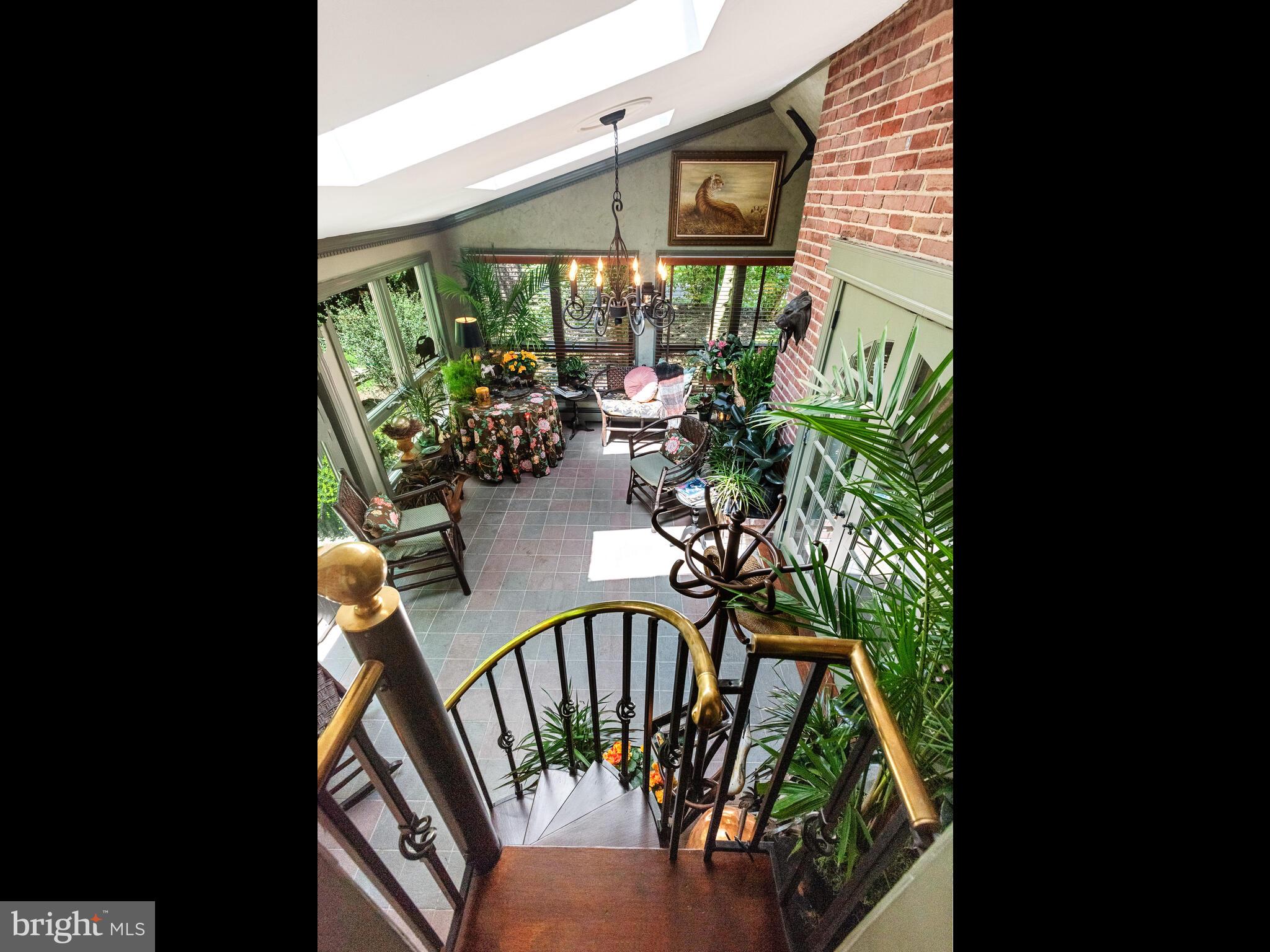 HAMORTON VILLAGE - Residential