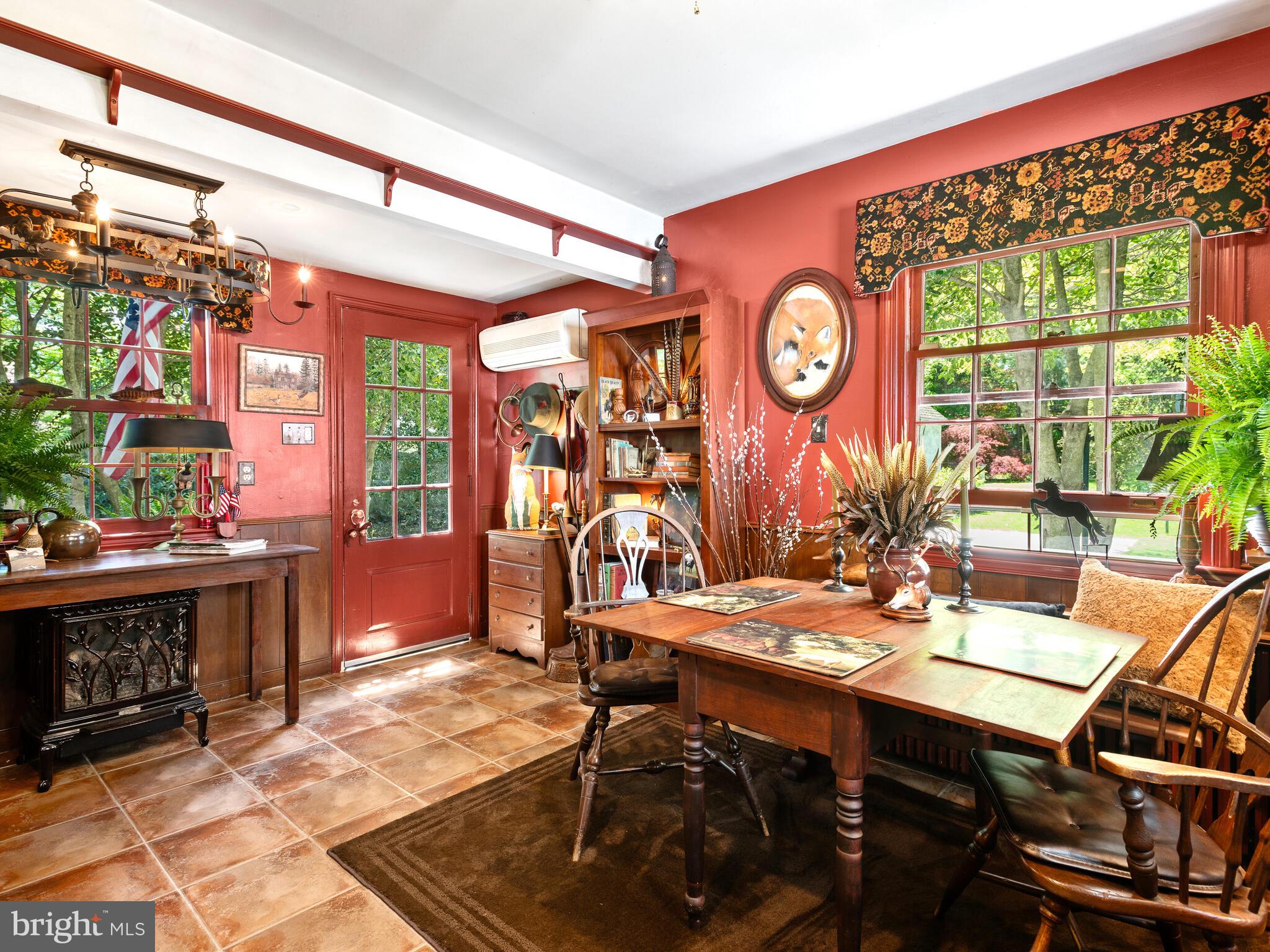 HAMORTON VILLAGE - Residential