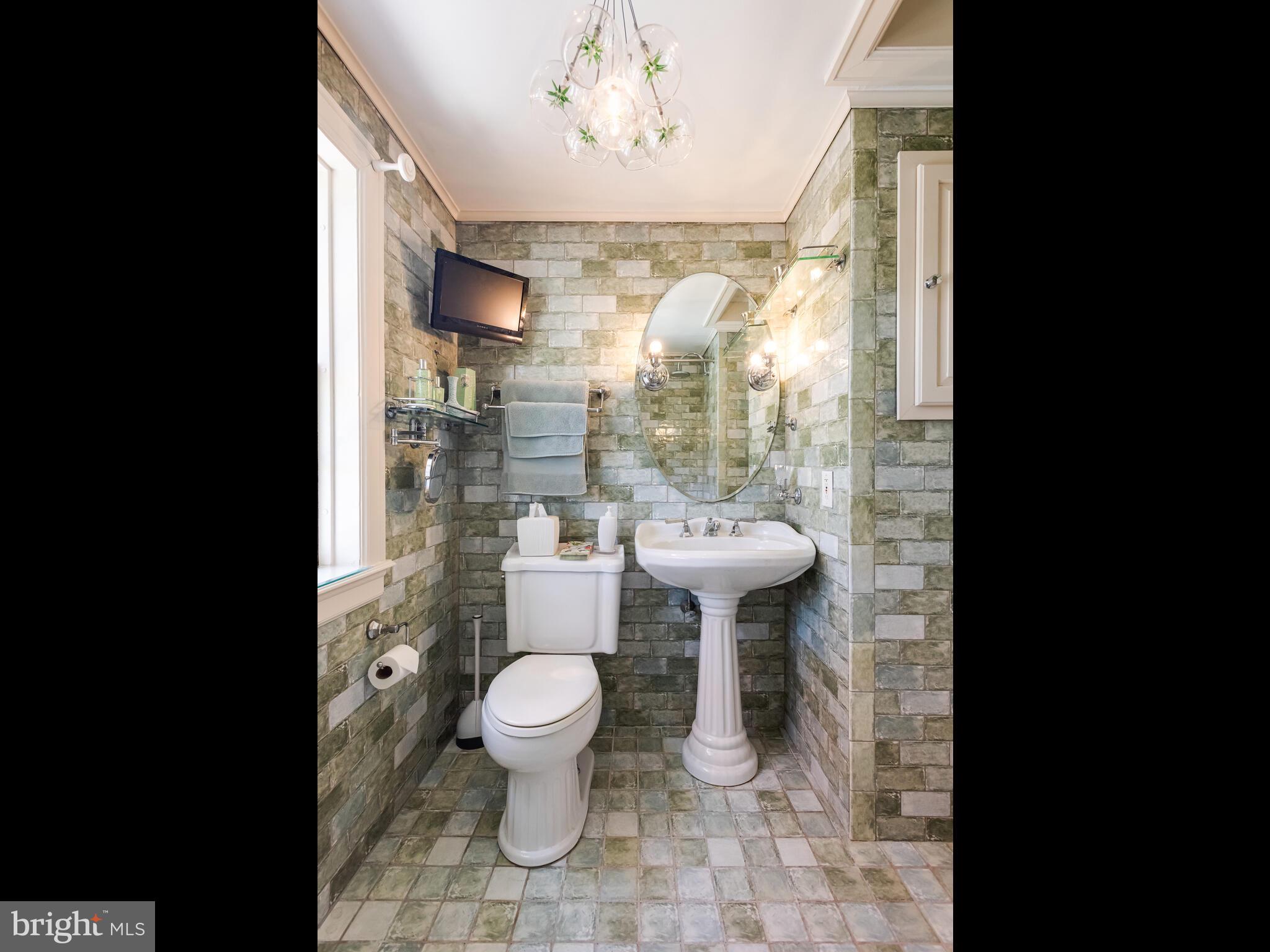 HAMORTON VILLAGE - Residential