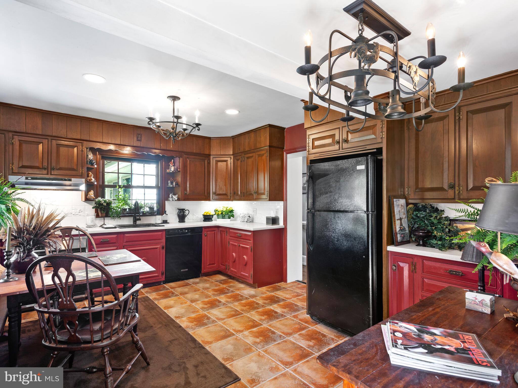 HAMORTON VILLAGE - Residential