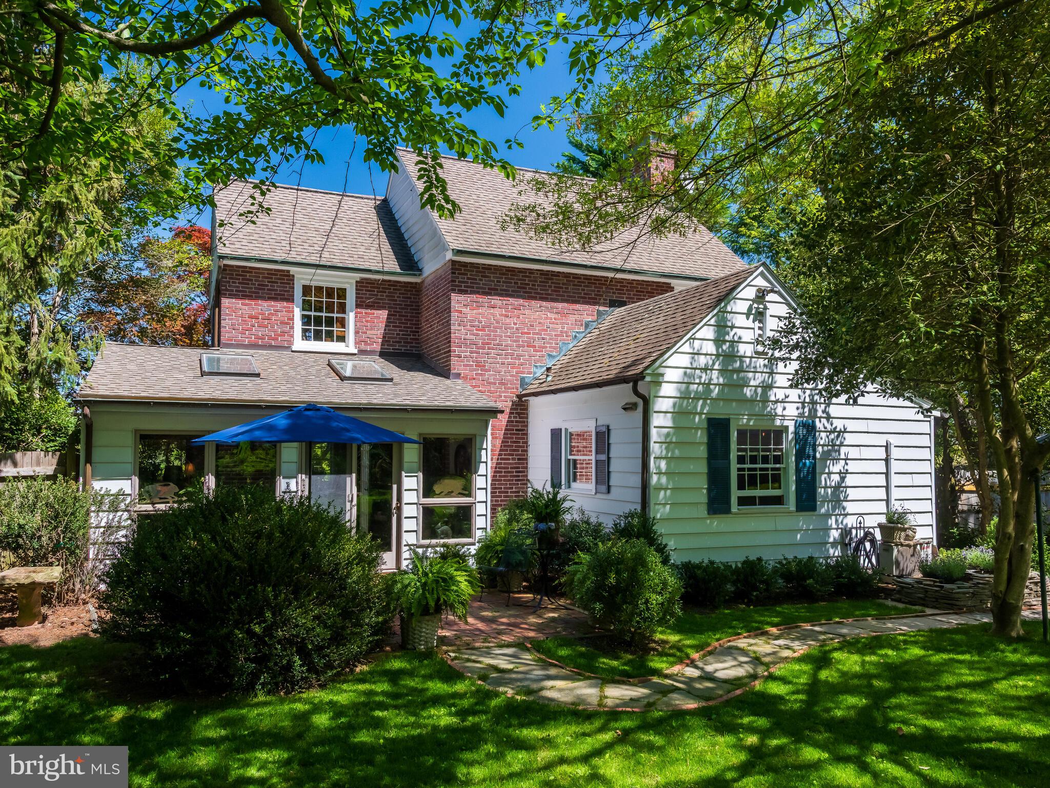 HAMORTON VILLAGE - Residential