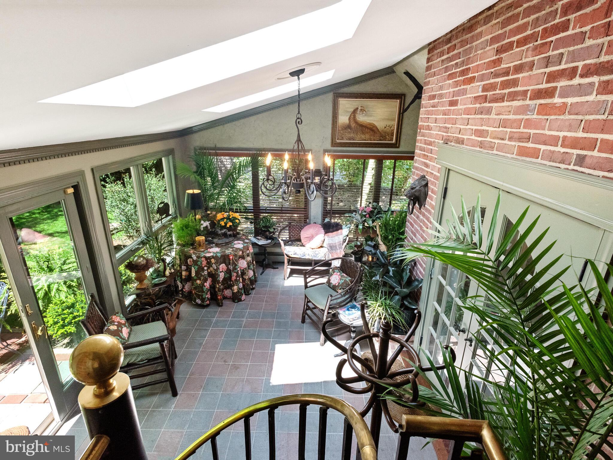 HAMORTON VILLAGE - Residential