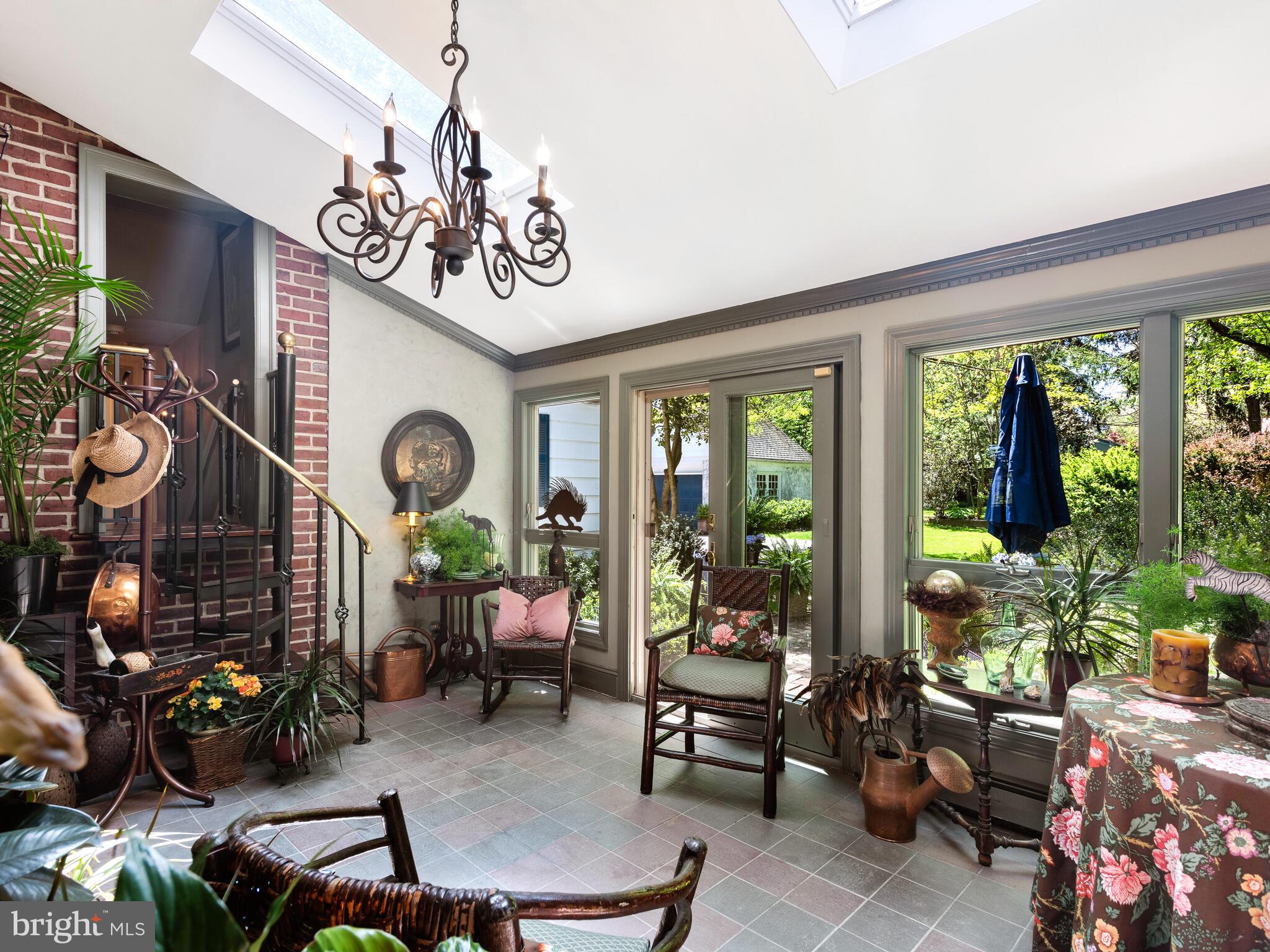 HAMORTON VILLAGE - Residential