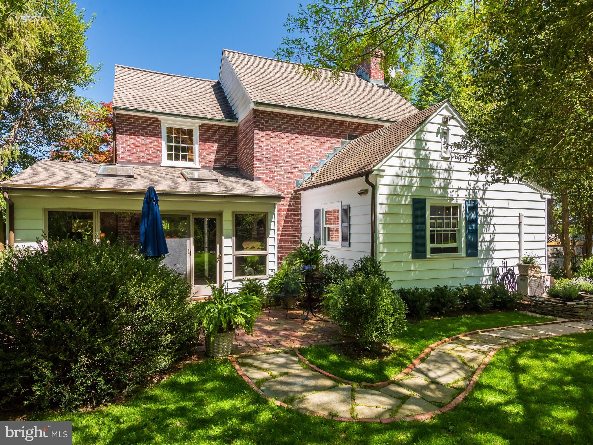 HAMORTON VILLAGE - Residential