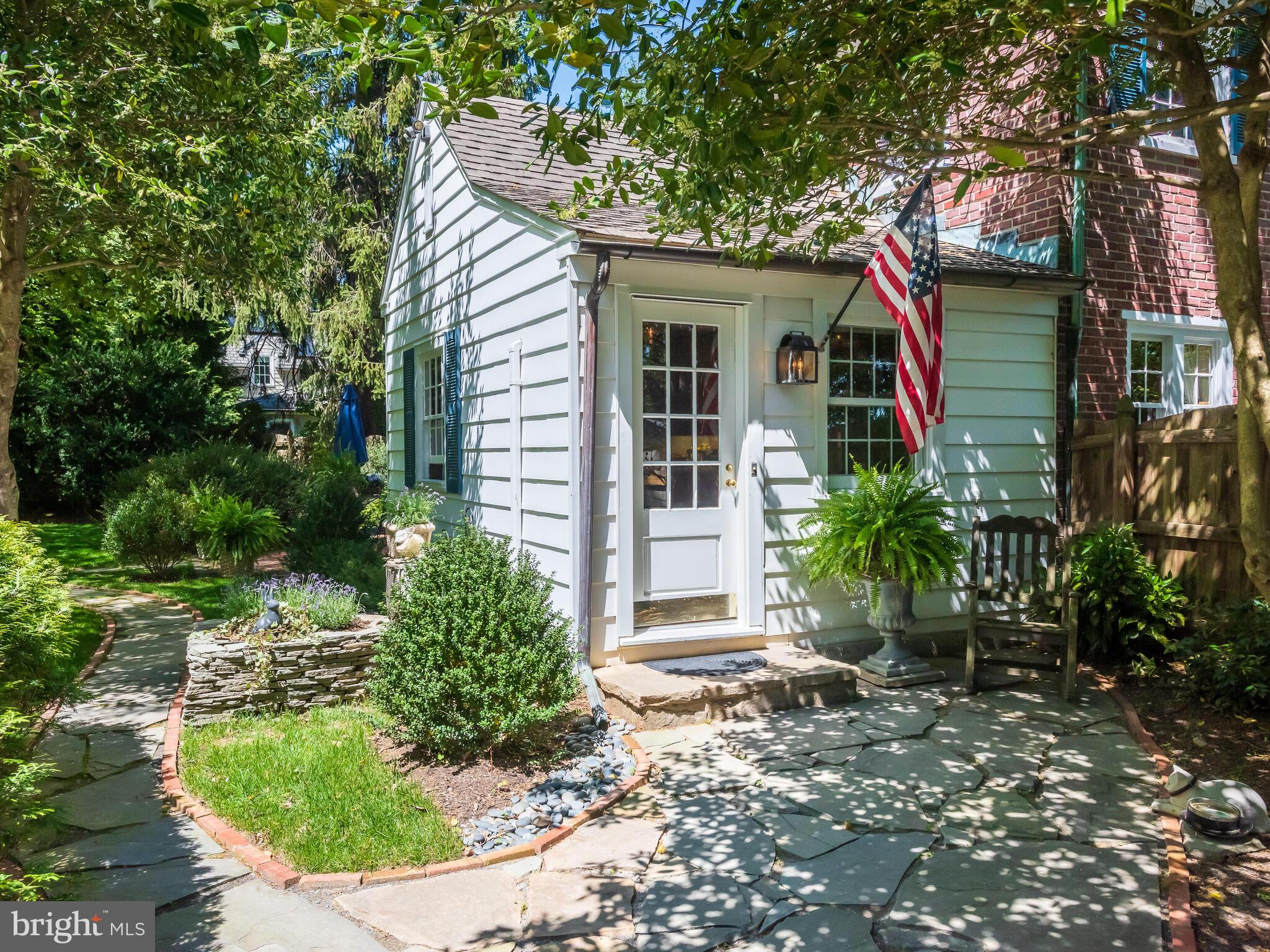 HAMORTON VILLAGE - Residential