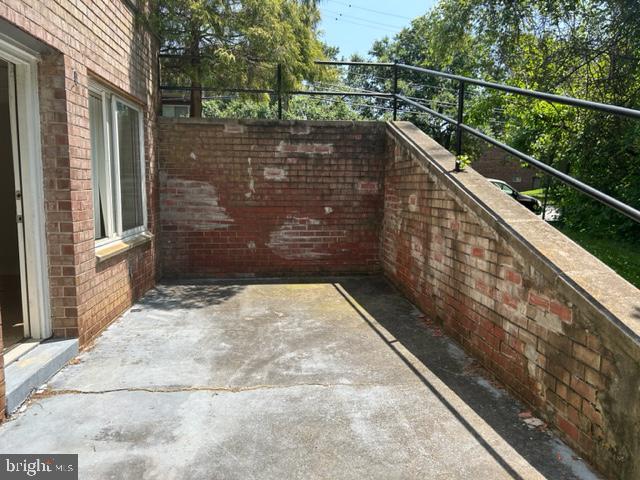 FRENCHMANS CREEK - Residential