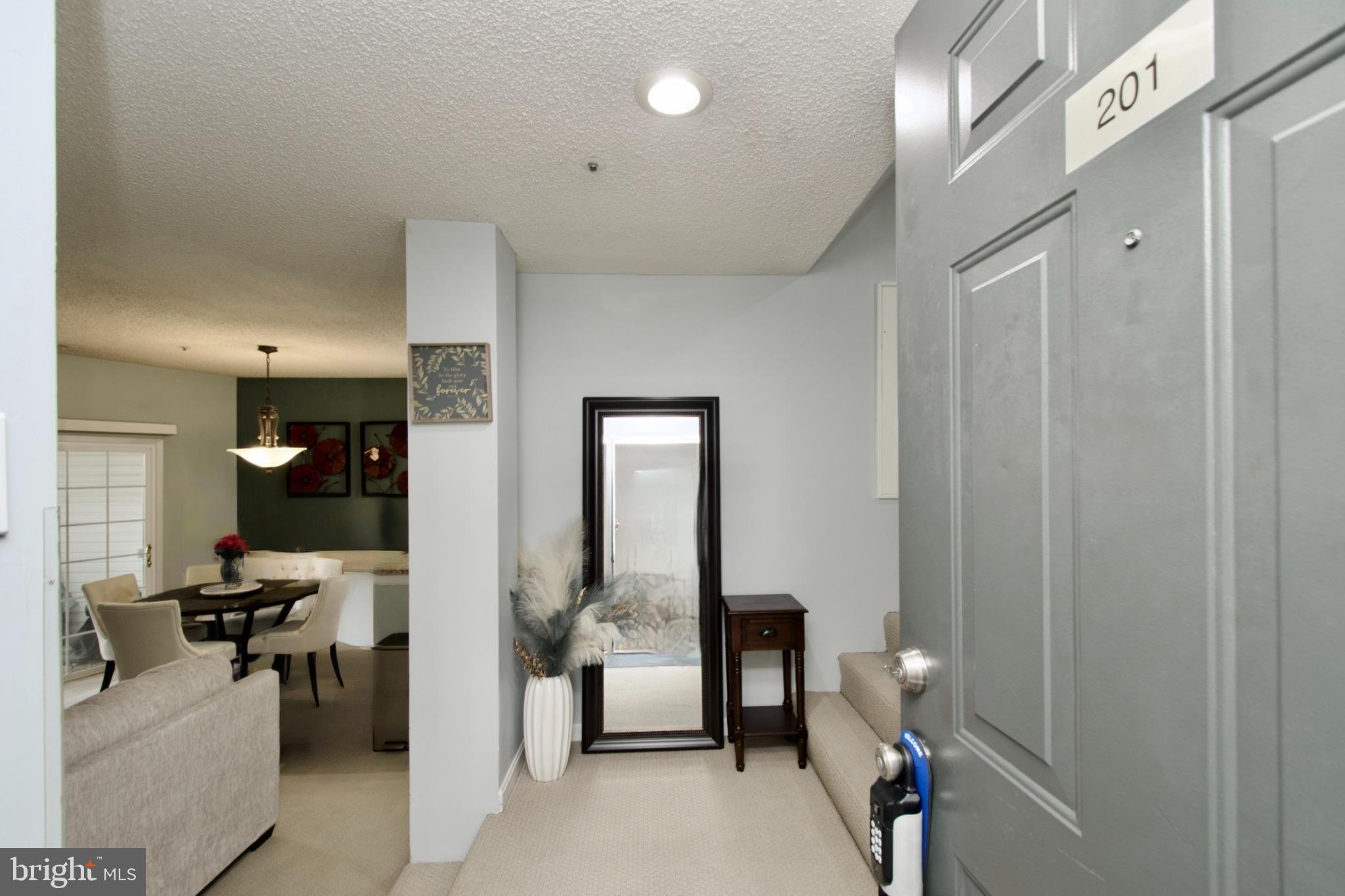 HILLWOOD - Residential Lease