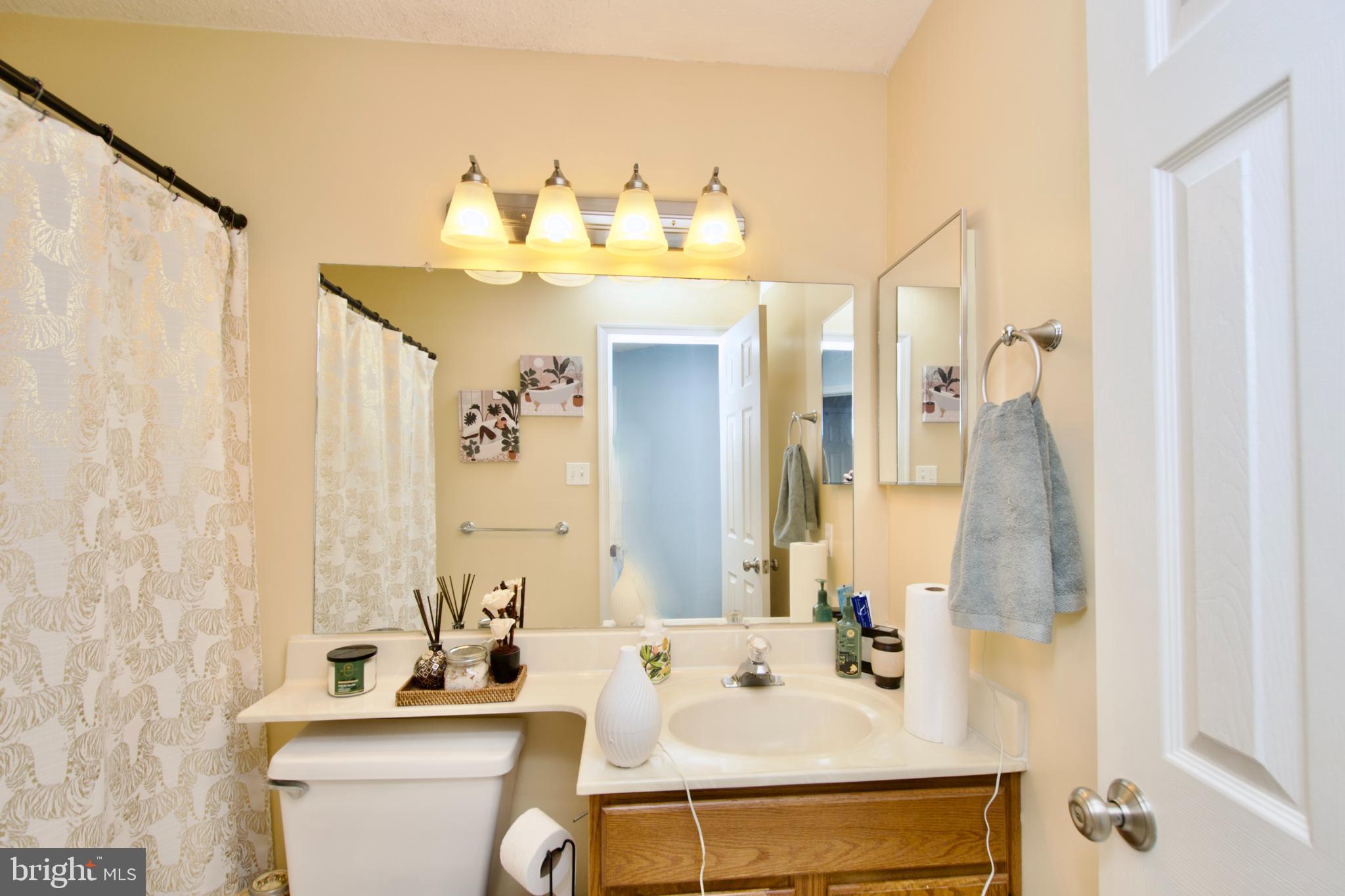 HILLWOOD - Residential Lease