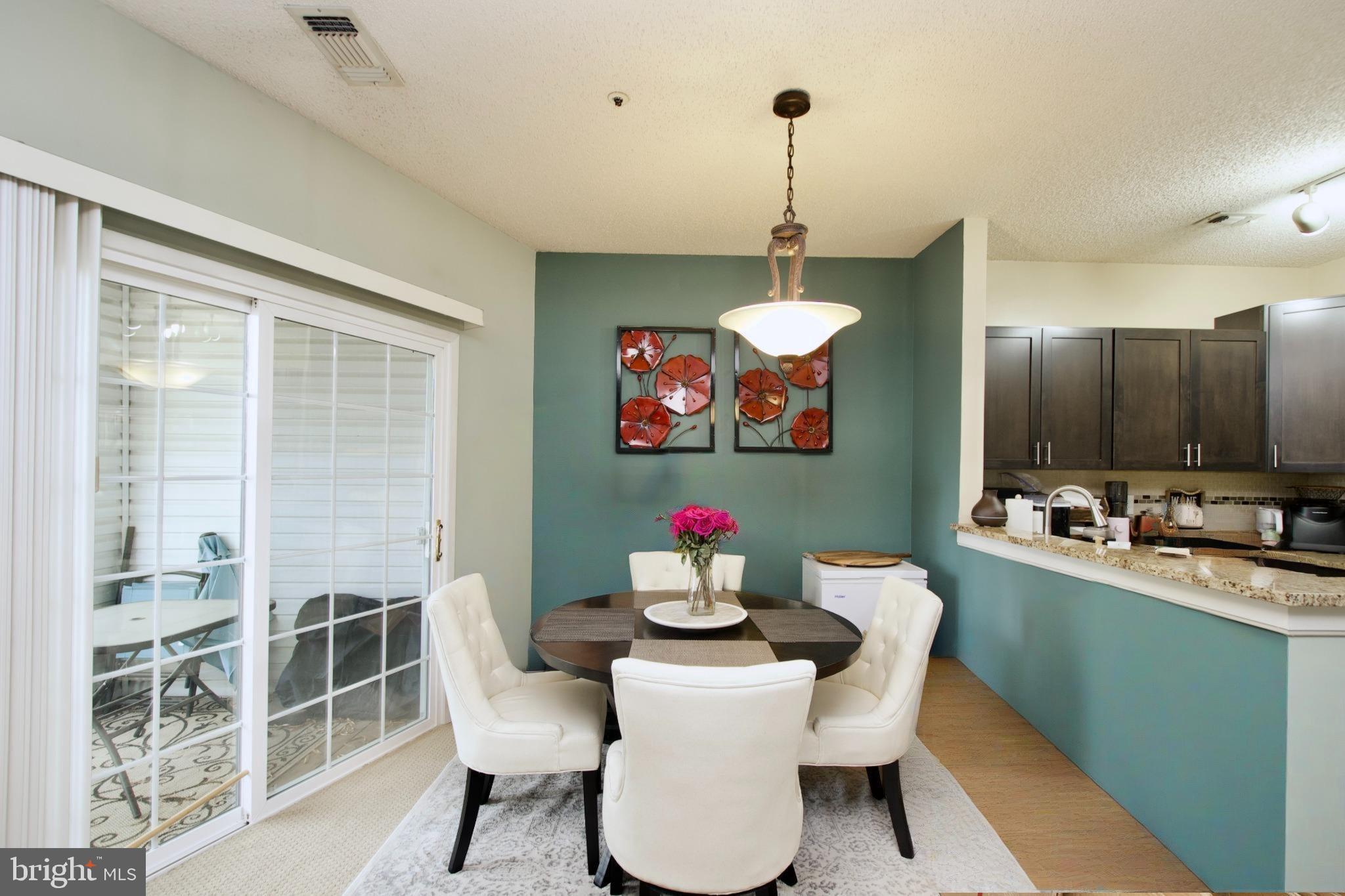 HILLWOOD - Residential Lease