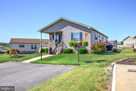 44 EMILY LANE NEW HOLLAND PA 17557