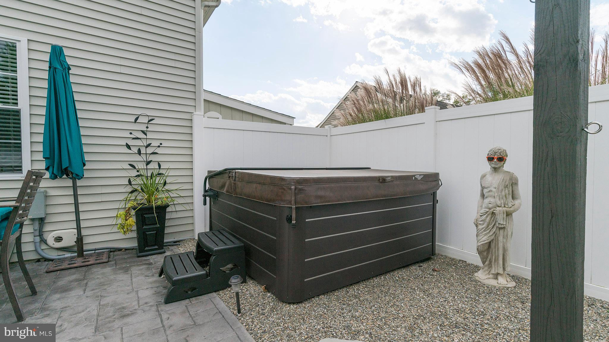 WILLOW CREEK - Residential