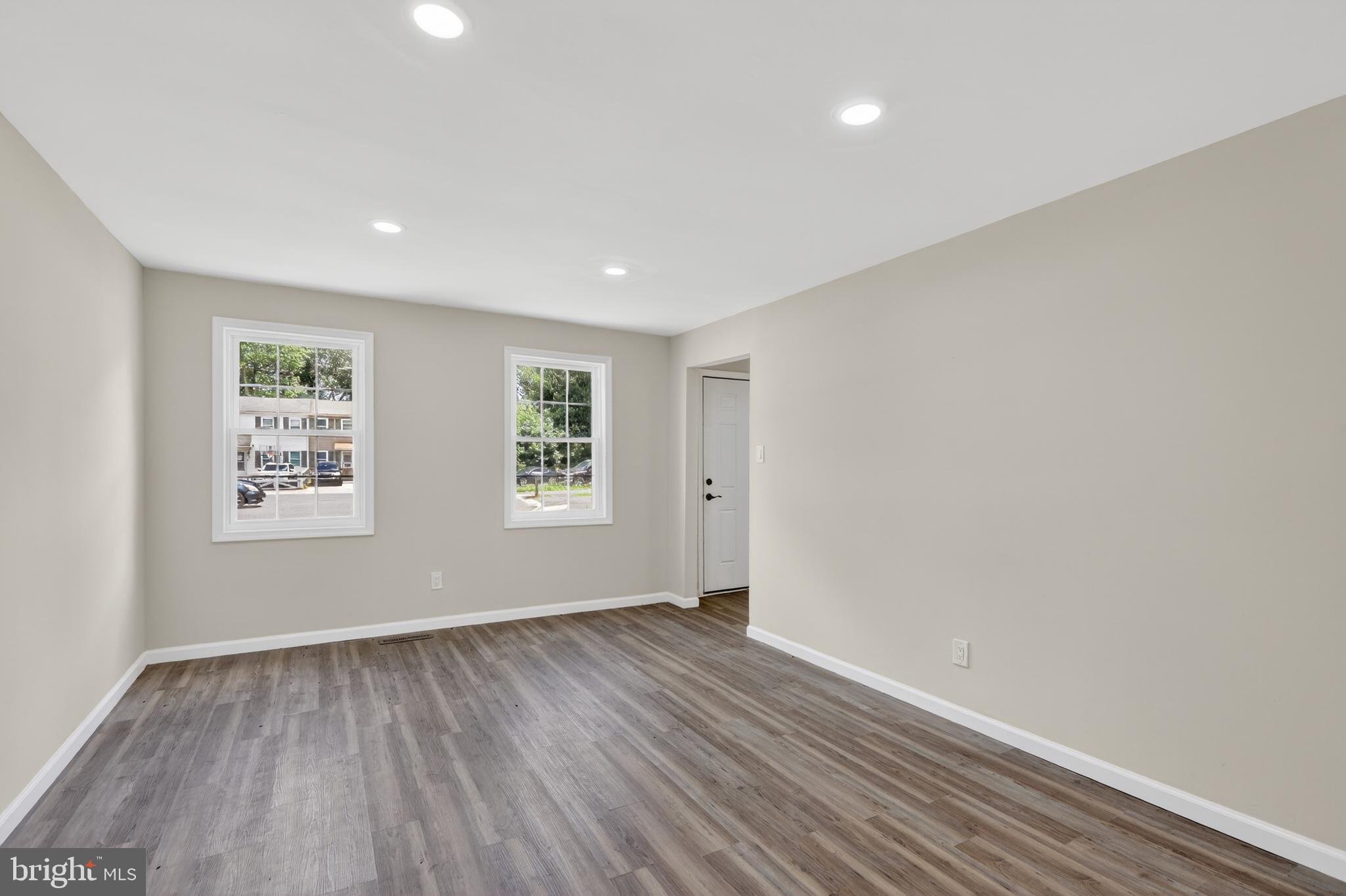 12 HERON COURT