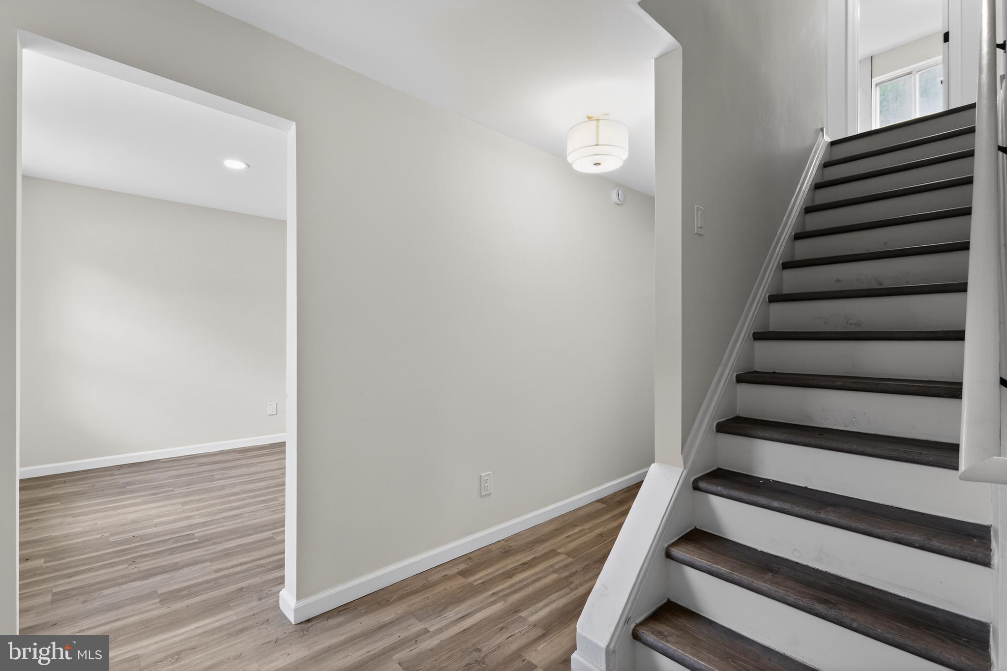 12 HERON COURT