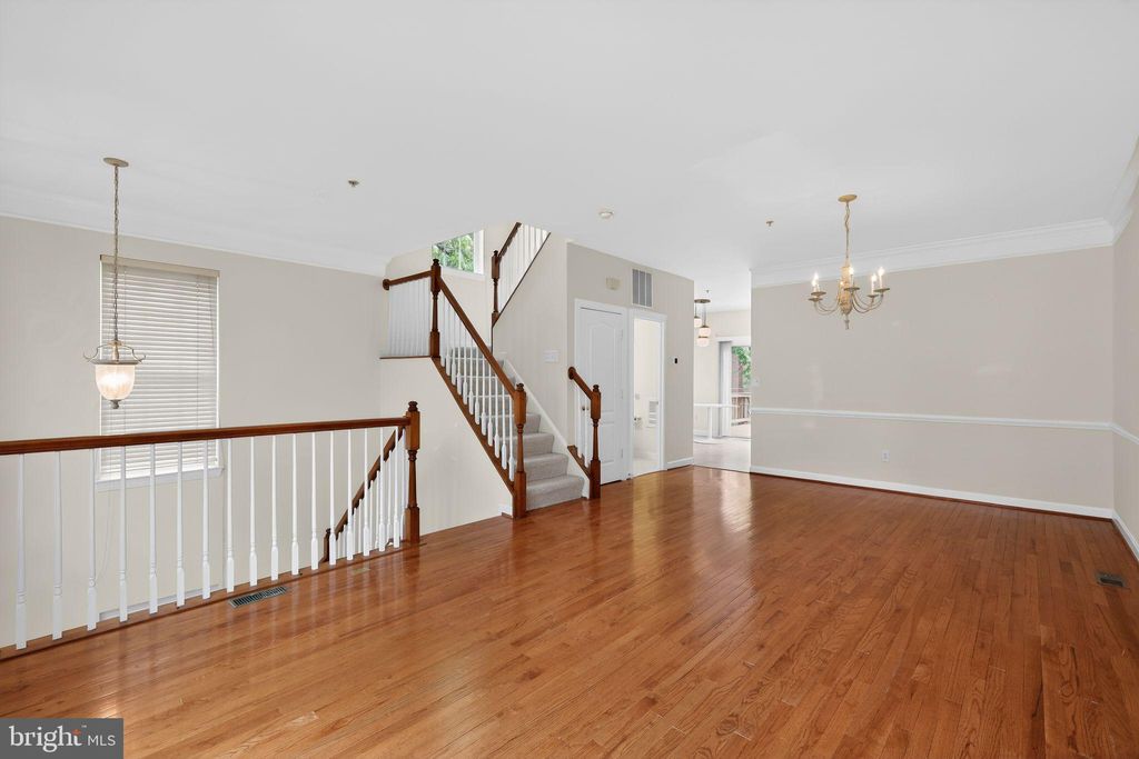 Photo of 2015 Wheaton Haven Court W, SILVER SPRING, MD 20902 (MLS # MDMC2230082)