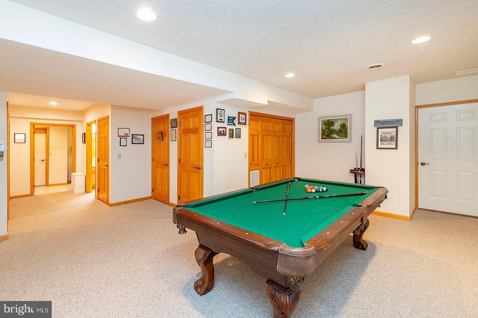 LAKEWOOD - Residential