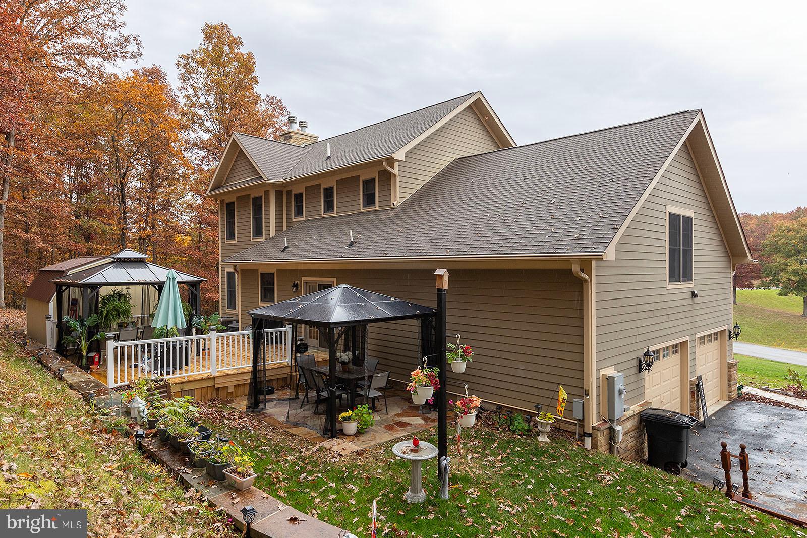 LAKEWOOD - Residential