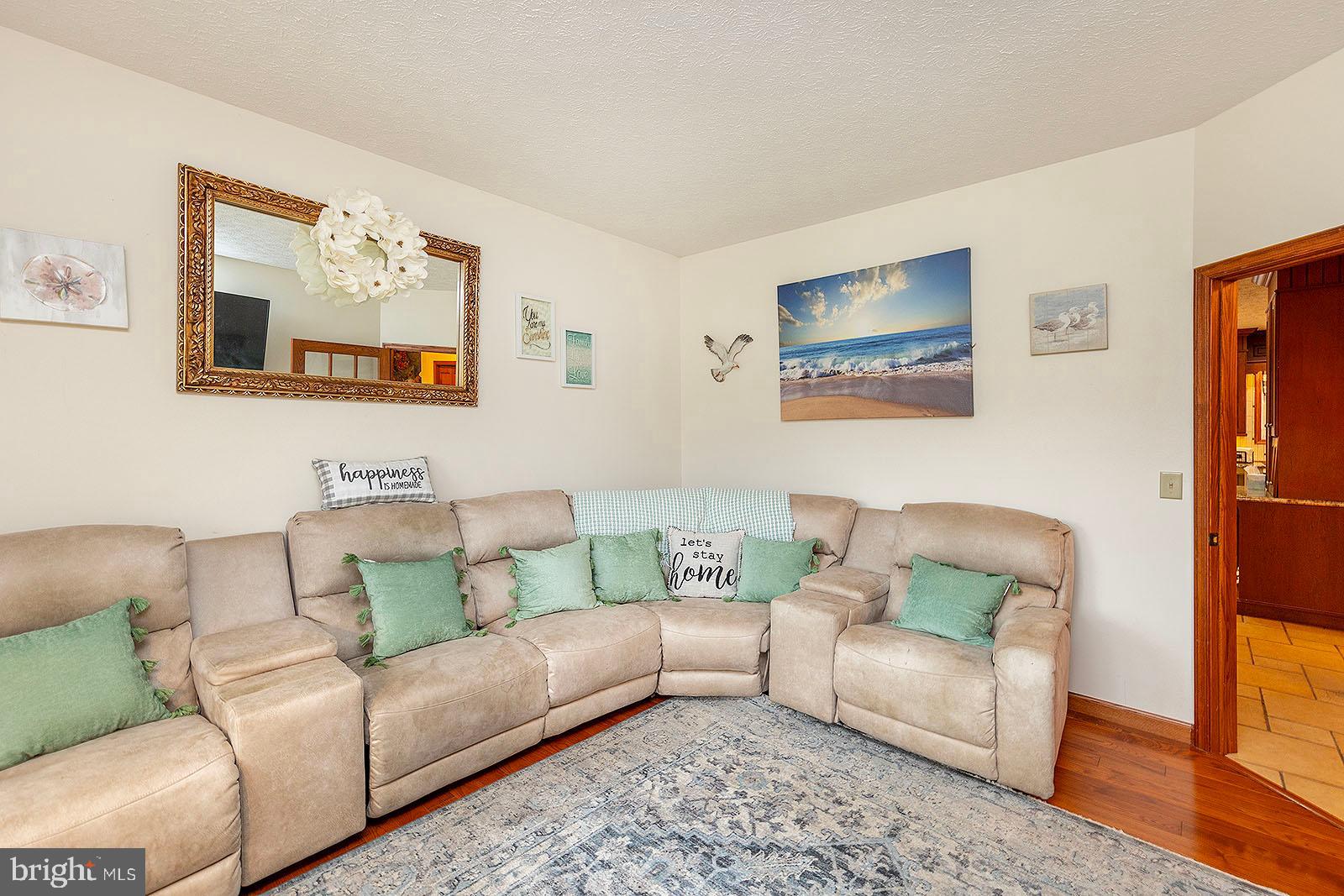 LAKEWOOD - Residential