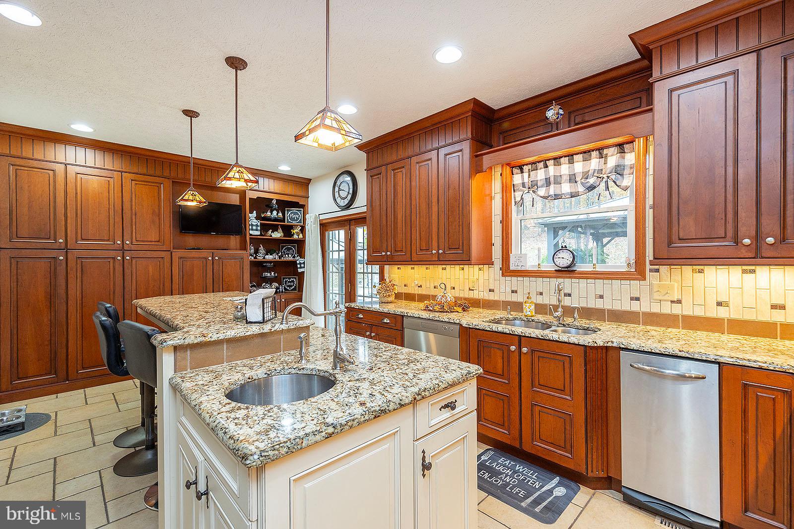 LAKEWOOD - Residential