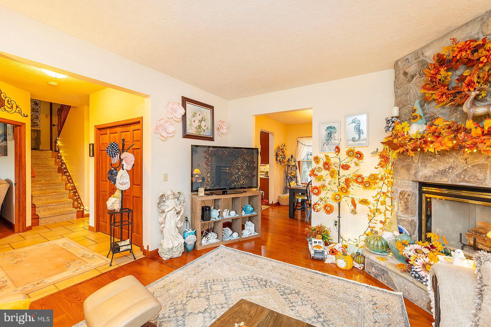 LAKEWOOD - Residential