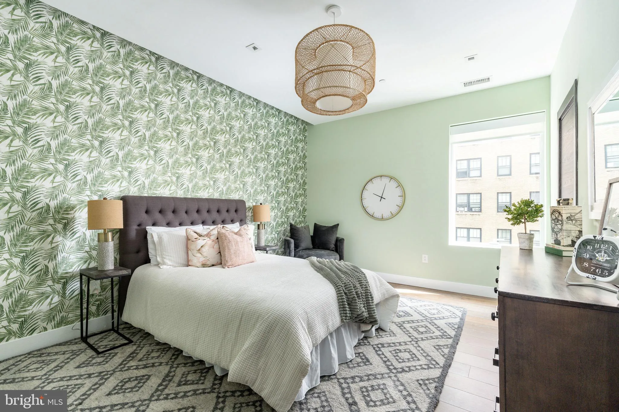 Philadelphia, Pennsylvania 19103, United States, 4 Bedrooms Bedrooms, ,5 BathroomsBathrooms,Residential,Pending,42279