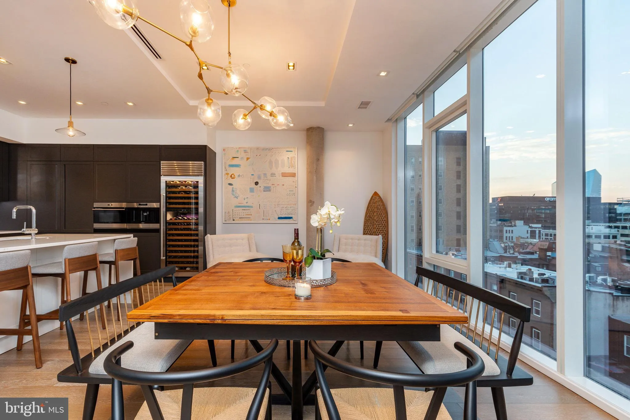 Philadelphia, Pennsylvania 19103, United States, 4 Bedrooms Bedrooms, ,5 BathroomsBathrooms,Residential,Pending,42279