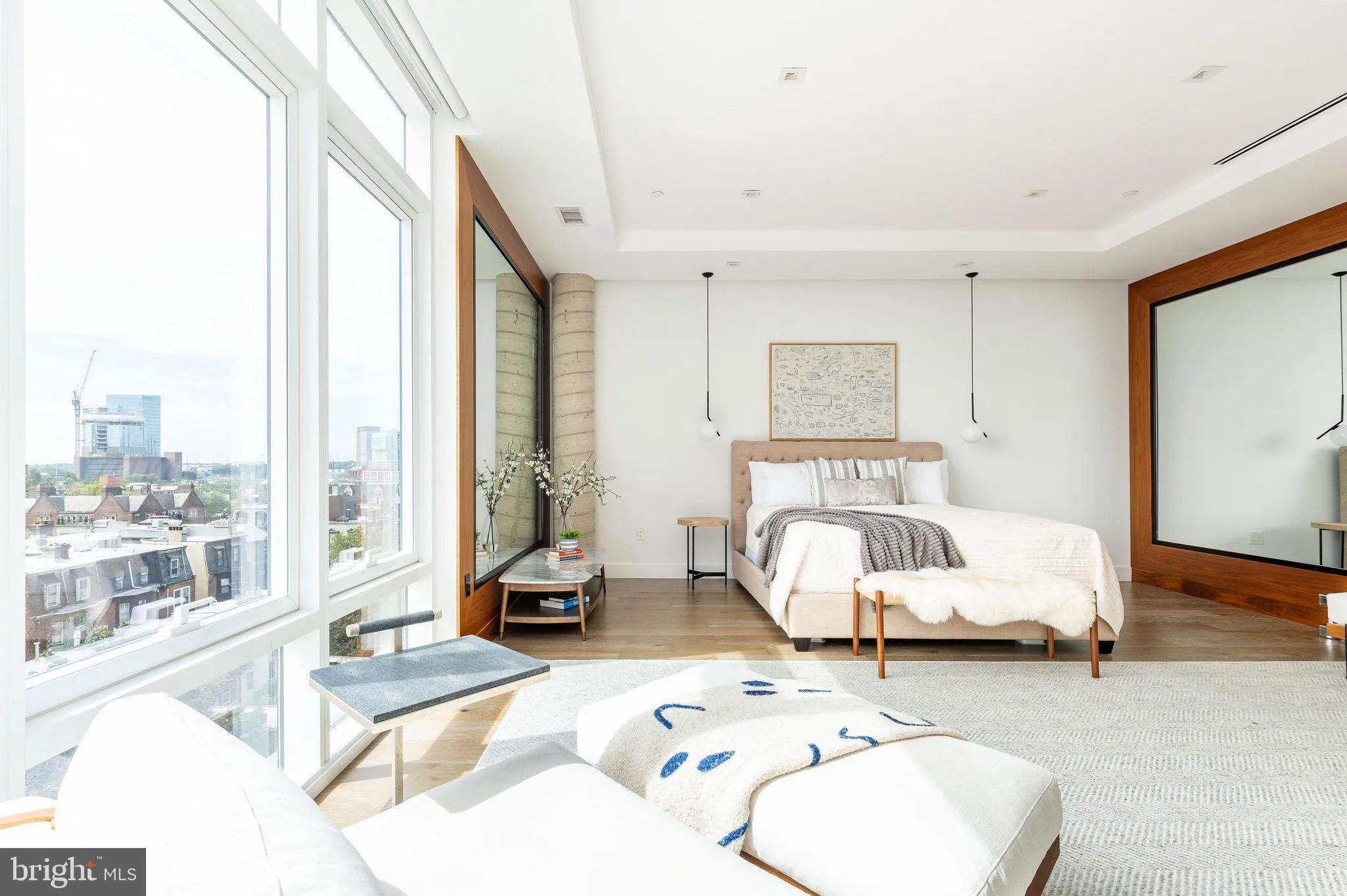 Philadelphia, Pennsylvania 19103, United States, 4 Bedrooms Bedrooms, ,5 BathroomsBathrooms,Residential,Pending,42279