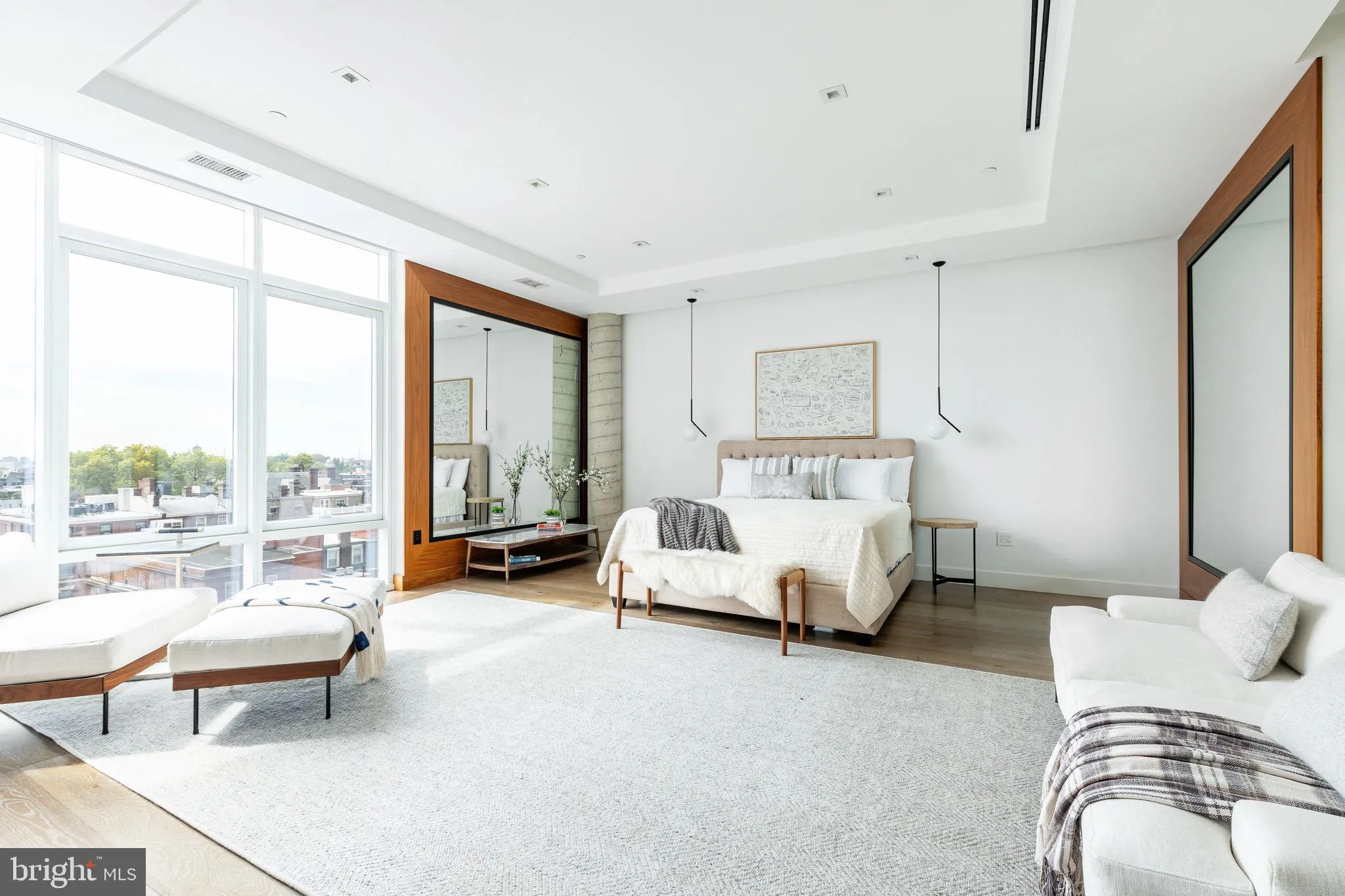 Philadelphia, Pennsylvania 19103, United States, 4 Bedrooms Bedrooms, ,5 BathroomsBathrooms,Residential,Pending,42279