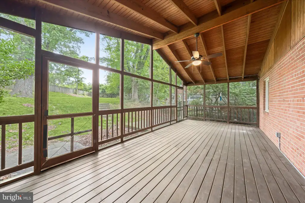 Additional image 3 of 877 N Nottingham Street N, Arlington, VA 22205