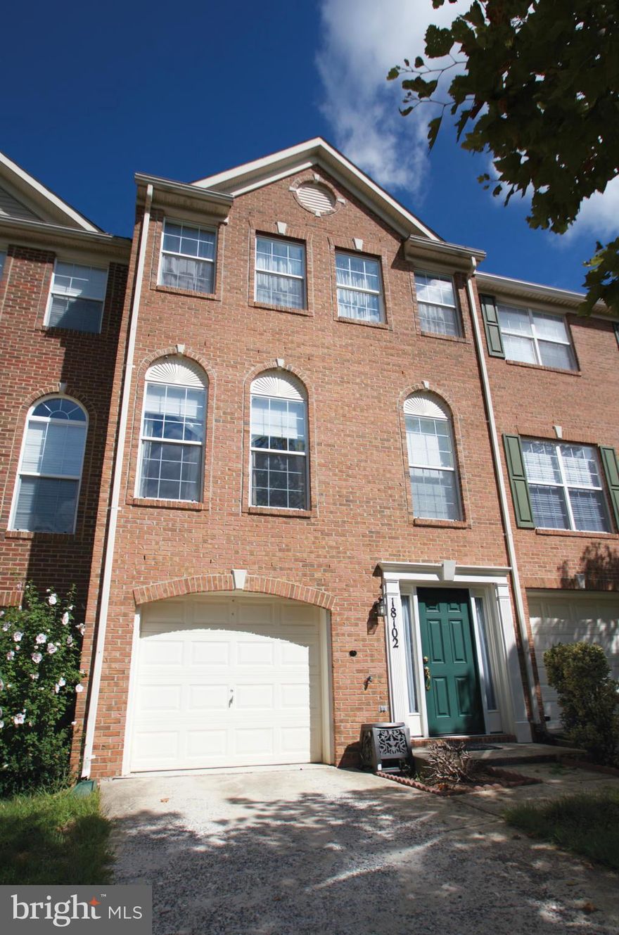 OPEN SUN 10/9  from 1-4pm. Beautifully updated, solid brick TH sited on a quiet cul-de-sac boasts a sun-filled floorplan; new roof; 2-story foyer; spacious kitchen w/breakfast bar; Brazilian cherry hwd flrs; grand master ste w/ vaulted ceilings, walk-in closet, gracious MBA, w/ double vanities, soak-in tub, & sep shower; finished, walkout basement w/ patio that backs into woodlands.