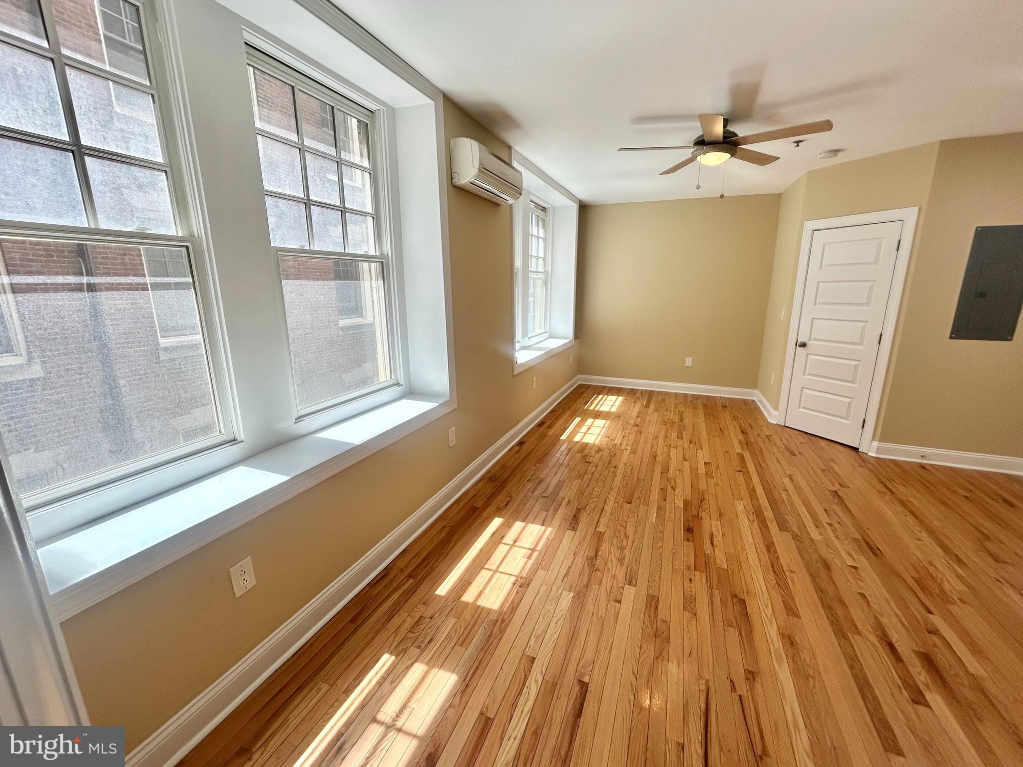 Welcome to 319 W Chelten Ave — a large, modern studio apartment located in the heart of Germantown. This beautifully updated unit features hardwood floors, central air, and ample natural light. The kitchen is equipped with contemporary finishes, offering both style and functionality.
Enjoy access to on-site amenities including a resident gym, plus pet-friendly living (approved on a case-by-case basis). Conveniently located near public transportation, local shops, parks, and restaurants, this apartment offers the perfect combination of comfort and convenience.