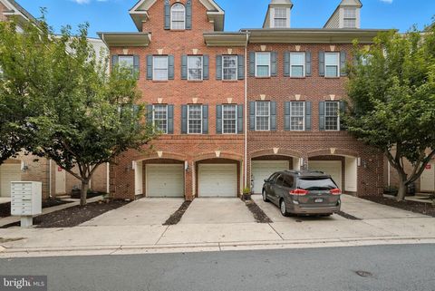 4651 RED ADMIRAL WAY 157 FAIRFAX VA 22033