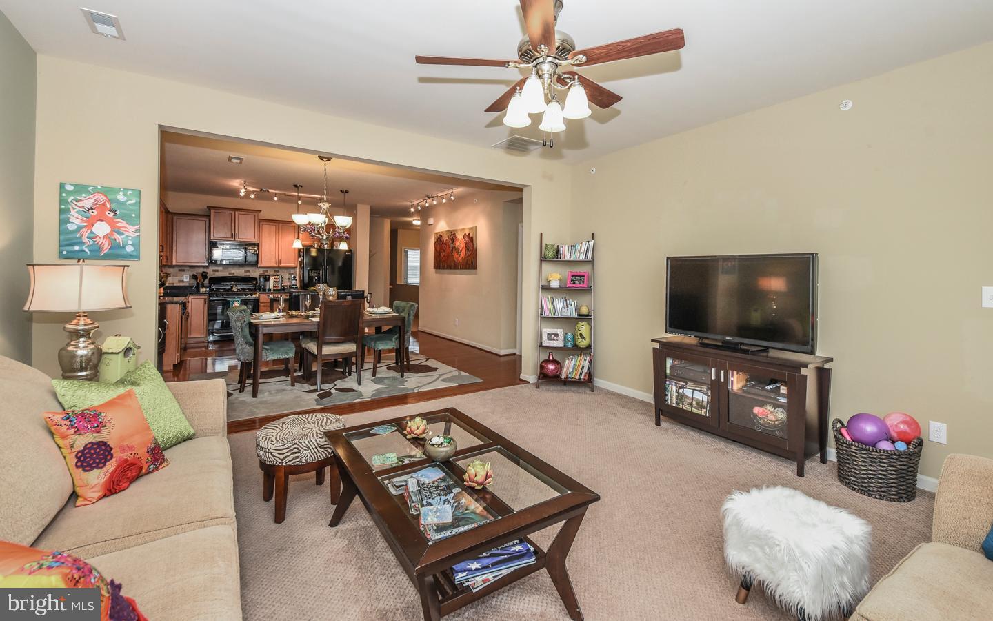 THE ENCLAVE - Residential