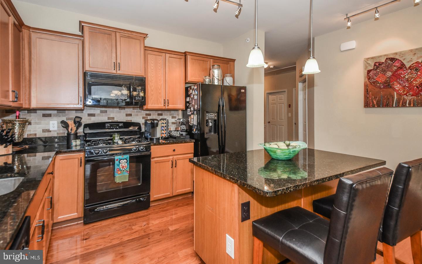 THE ENCLAVE - Residential